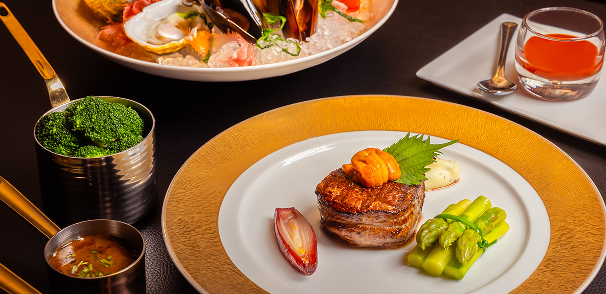 sjm-christmas-lavish-steakhouse-dinner-thmb